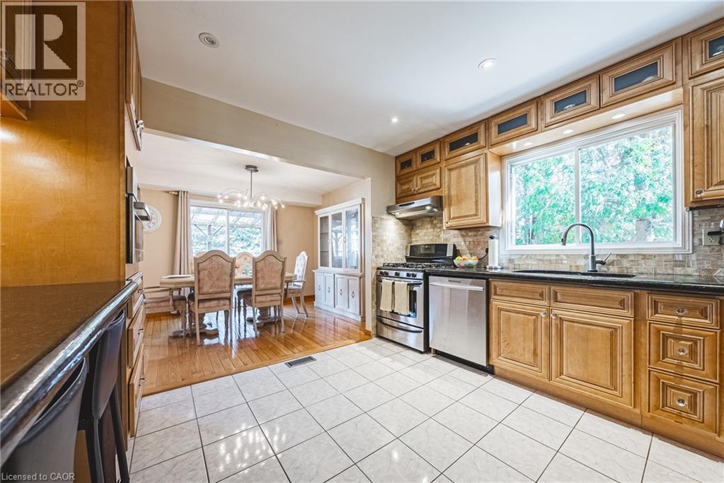 110 HIGHBURY Drive, Stoney Creek, Ontario, L8J3P4 — Photo 16