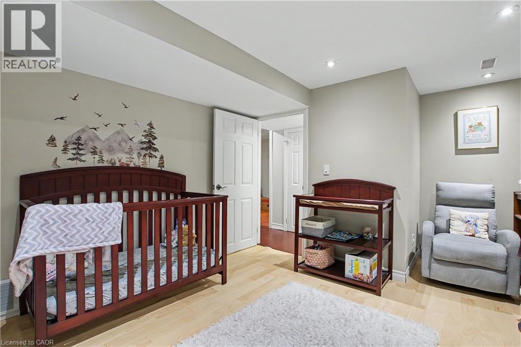 241 GUELPH Avenue, Cambridge, Ontario, N3C1A9 — Photo 22