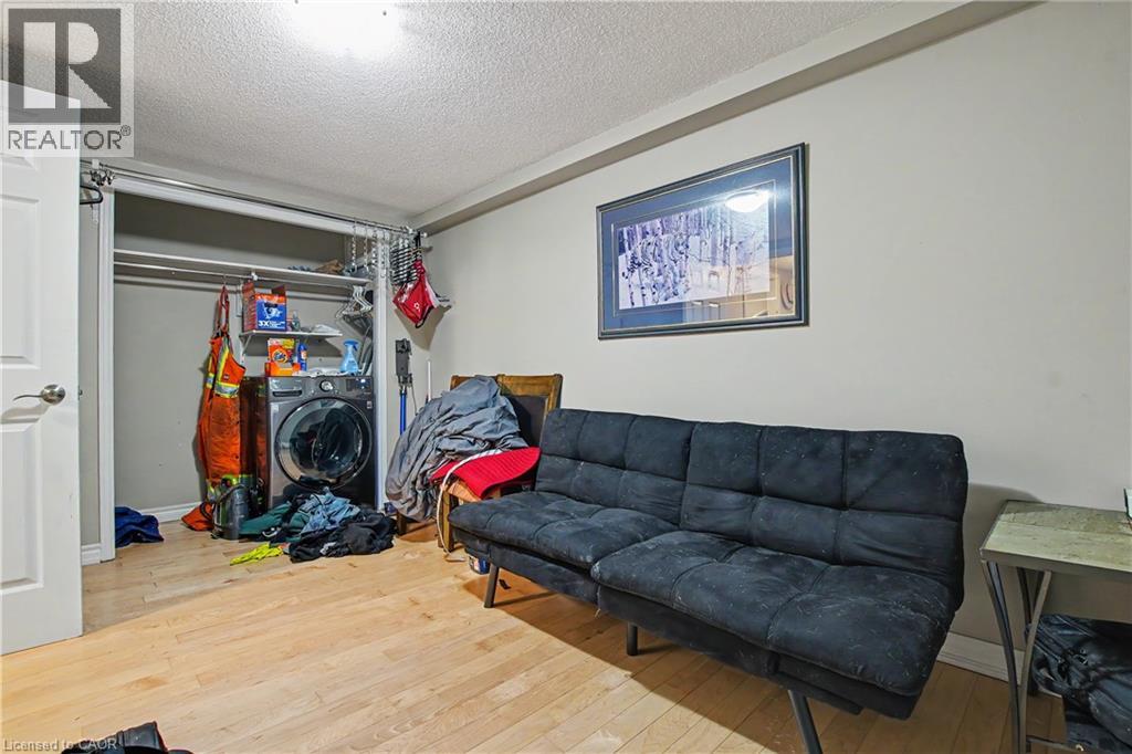 241 GUELPH Avenue, Cambridge, Ontario, N3C1A9 — Photo 33