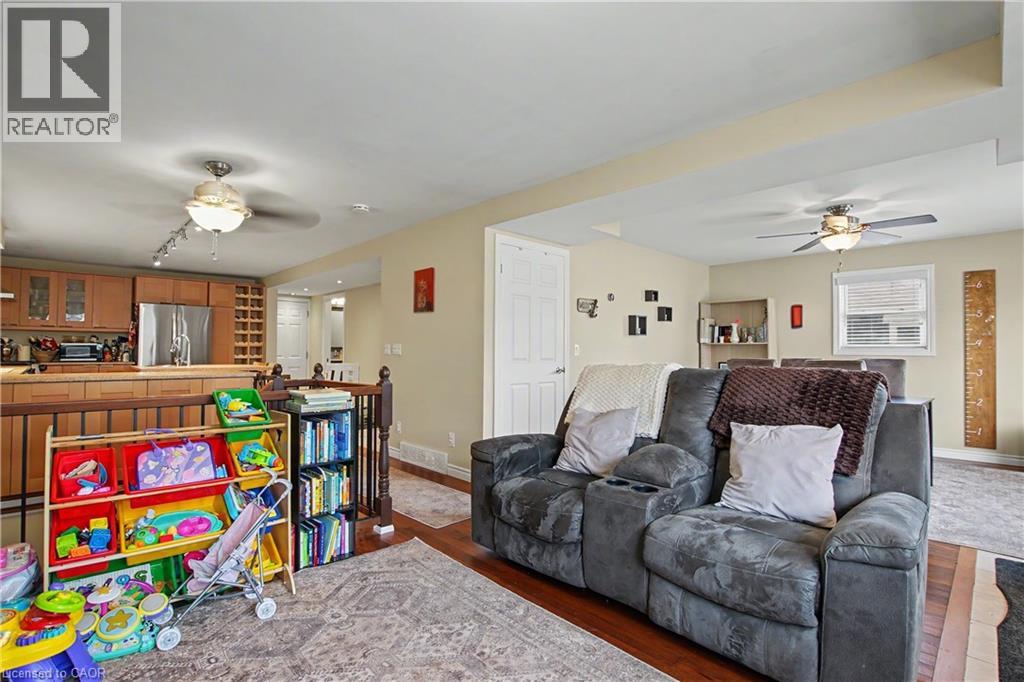 241 GUELPH Avenue, Cambridge, Ontario, N3C1A9 — Photo 7