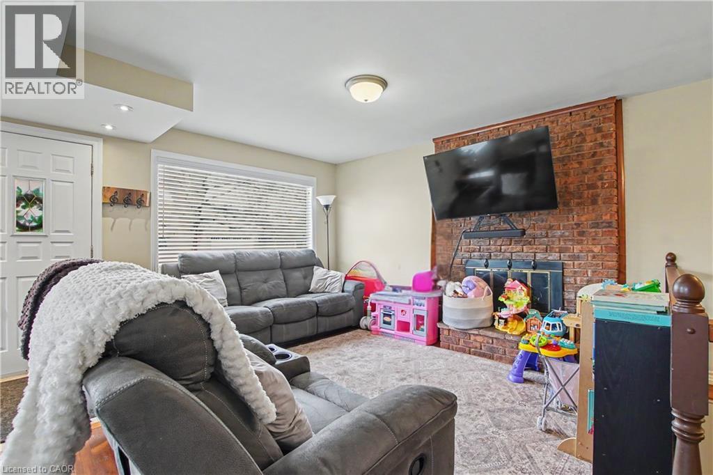 241 GUELPH Avenue, Cambridge, Ontario, N3C1A9 — Photo 8