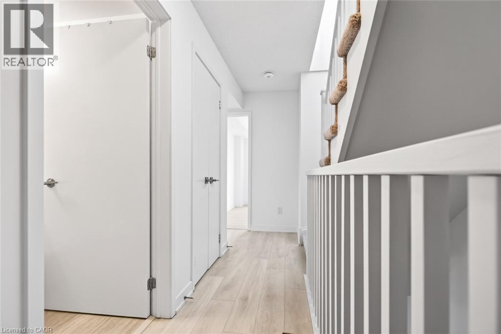 1121 COOKE Boulevard Unit# 32, Burlington, Ontario, L7T0C3 — Photo 24