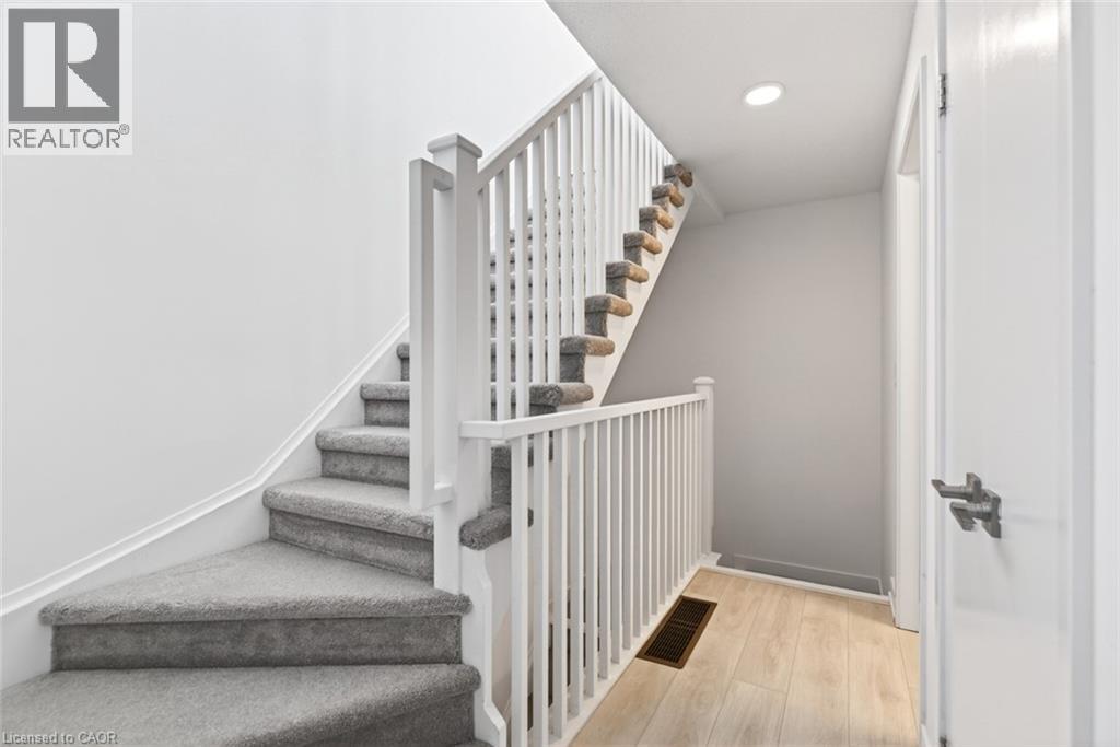 1121 COOKE Boulevard Unit# 32, Burlington, Ontario, L7T0C3 — Photo 25