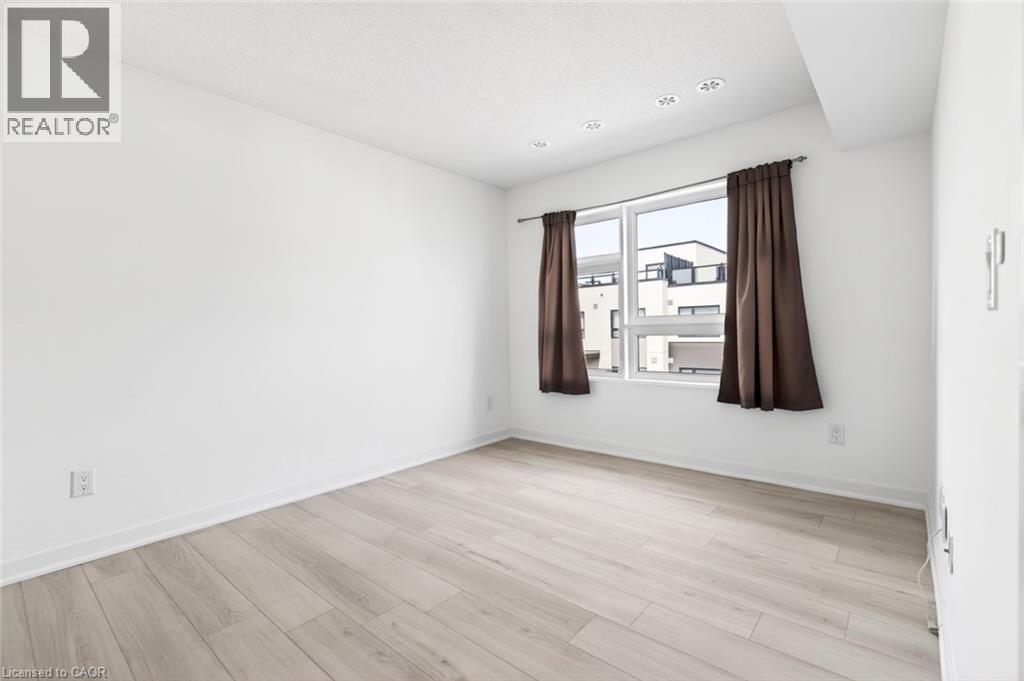 1121 COOKE Boulevard Unit# 32, Burlington, Ontario, L7T0C3 — Photo 32