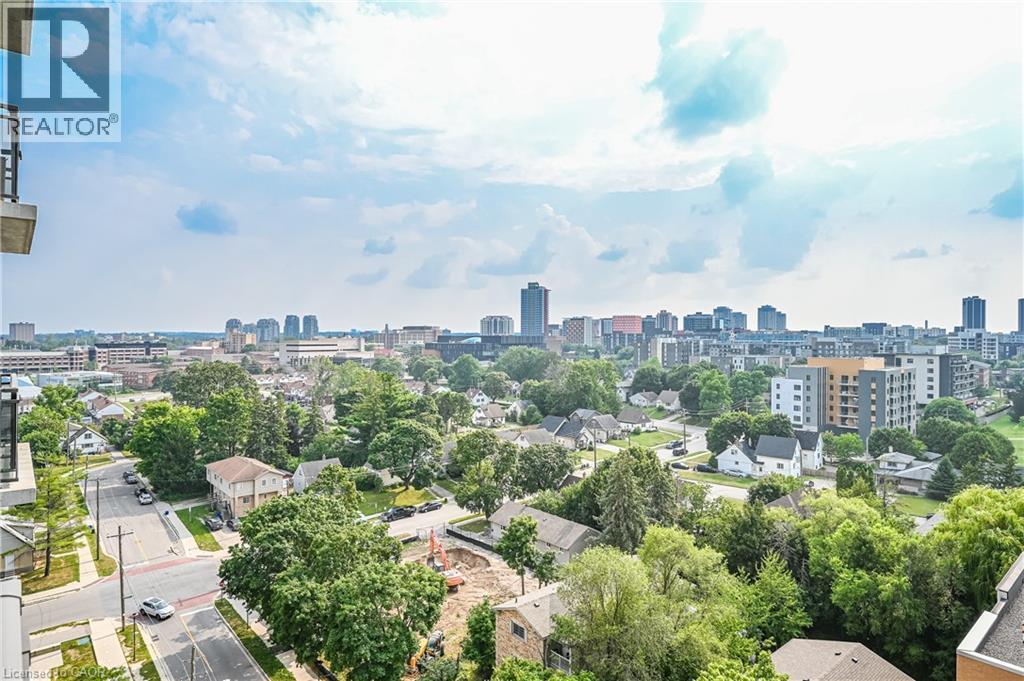318 SPRUCE Street Unit# 1009, Waterloo, Ontario, N2L3M7 — Photo 3