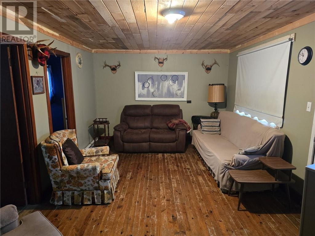 916 Campbell Rd, Evansville, Ontario, P0P1E0 — Photo 5