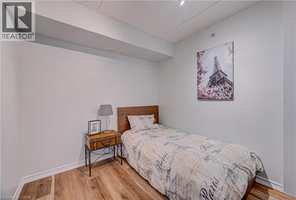 1490 BISHOPS Gate Unit# 106, Oakville, Ontario, L6M4N3 — Photo 16