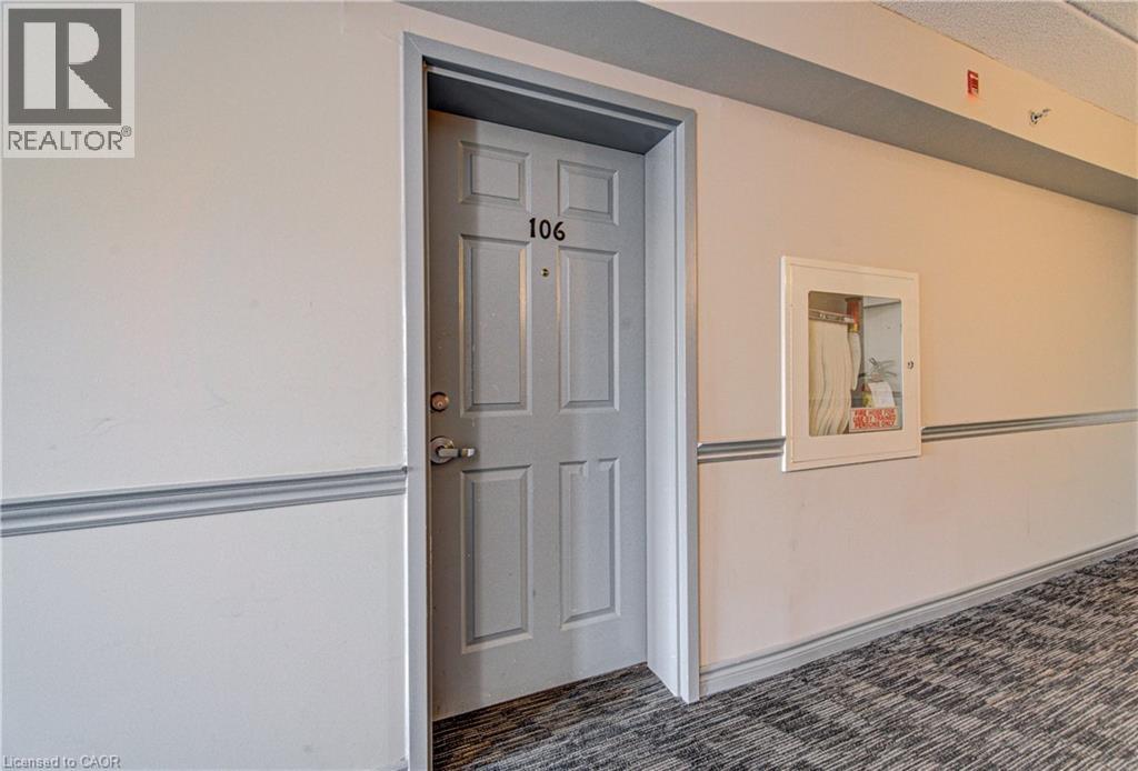 1490 BISHOPS Gate Unit# 106, Oakville, Ontario, L6M4N3 — Photo 18