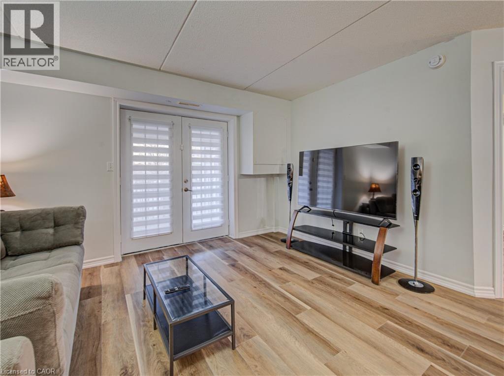 1490 BISHOPS Gate Unit# 106, Oakville, Ontario, L6M4N3 — Photo 5