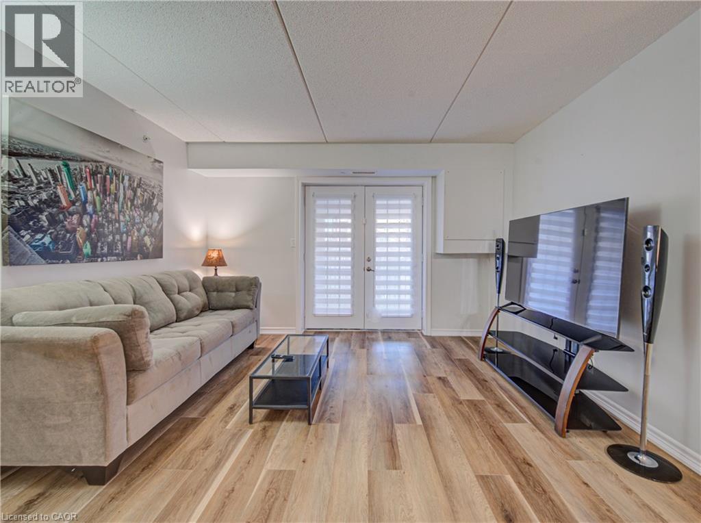 1490 BISHOPS Gate Unit# 106, Oakville, Ontario, L6M4N3 — Photo 6