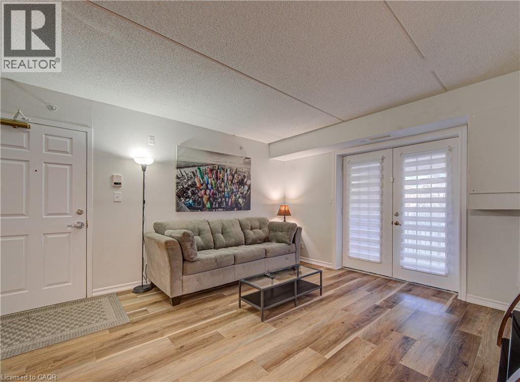 1490 BISHOPS Gate Unit# 106, Oakville, Ontario, L6M4N3 — Photo 7