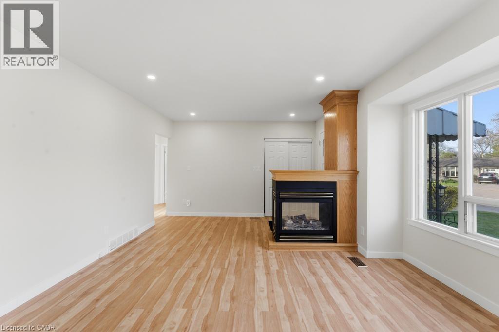 21 CRANE Court, Hamilton, Ontario, L9A3Z1 — Photo 10