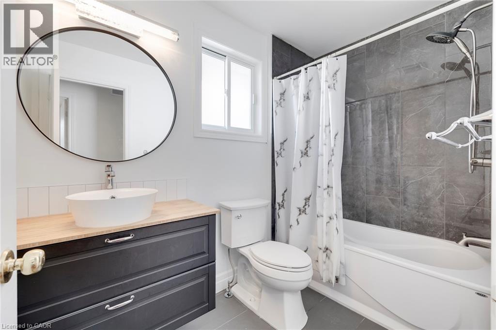 347 KEEWATIN Avenue Unit# Main Level, Kitchener, Ontario, N2B3W2 — Photo 10