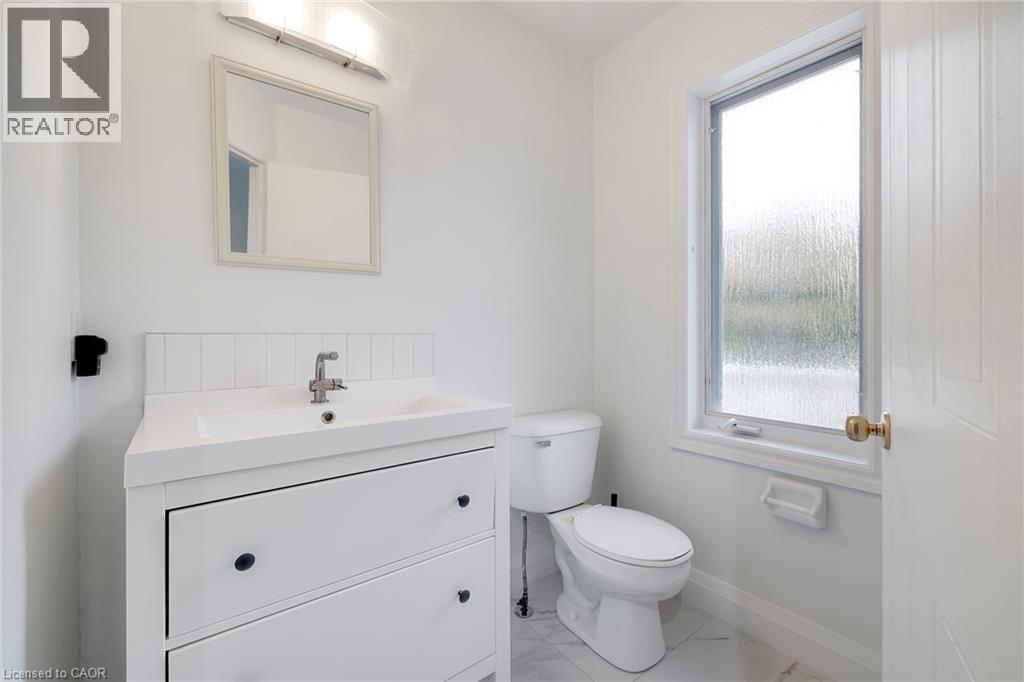347 KEEWATIN Avenue Unit# Main Level, Kitchener, Ontario, N2B3W2 — Photo 11