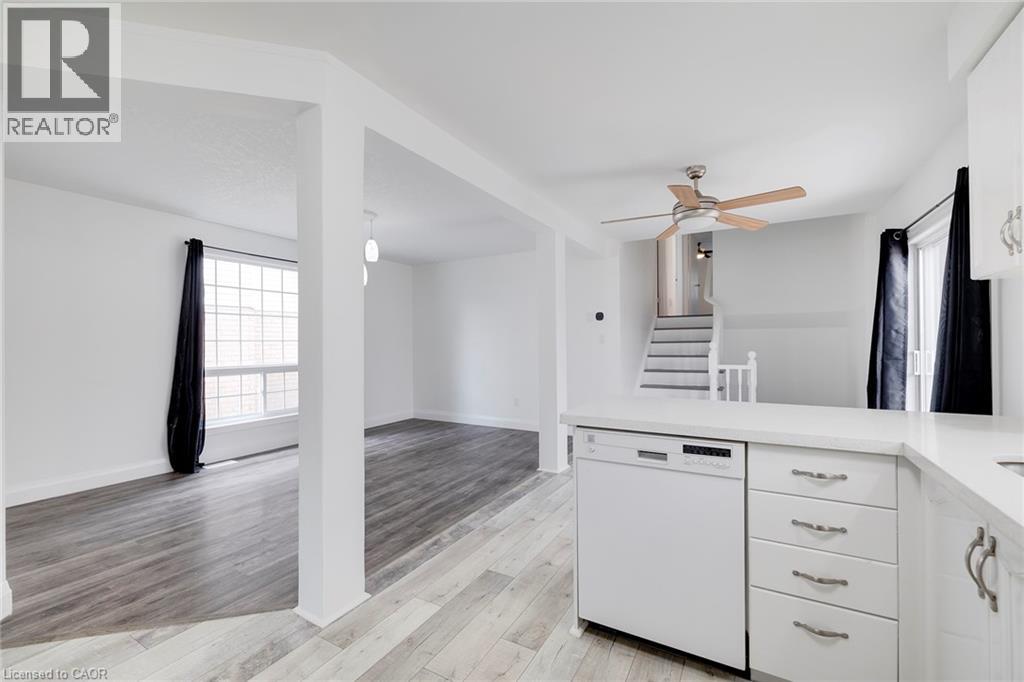 347 KEEWATIN Avenue Unit# Main Level, Kitchener, Ontario, N2B3W2 — Photo 5