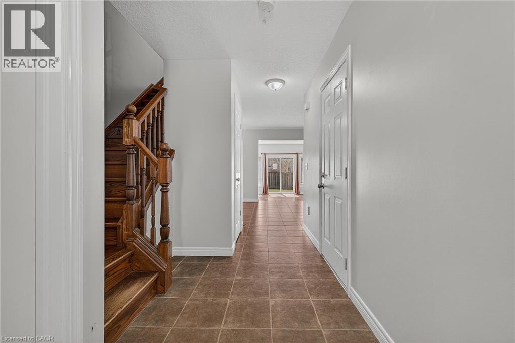 19 SINCLAIR Street, Guelph, Ontario, N1L1S1 — Photo 3