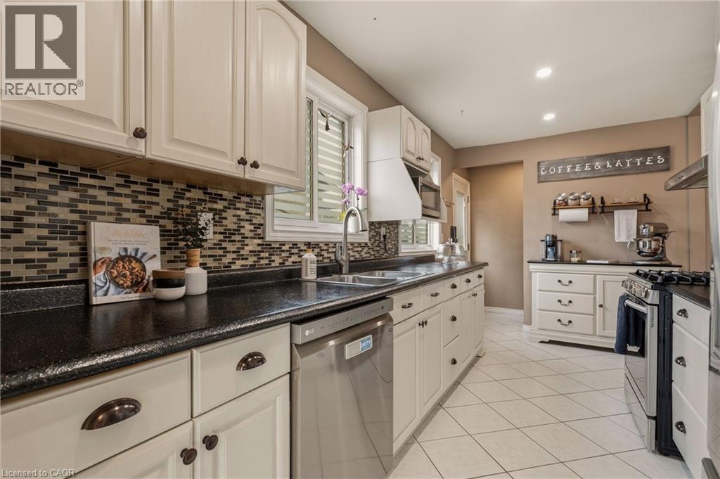 19 GOLDEN ORCHARD Drive, Hamilton, Ontario, L9C6J2 — Photo 11