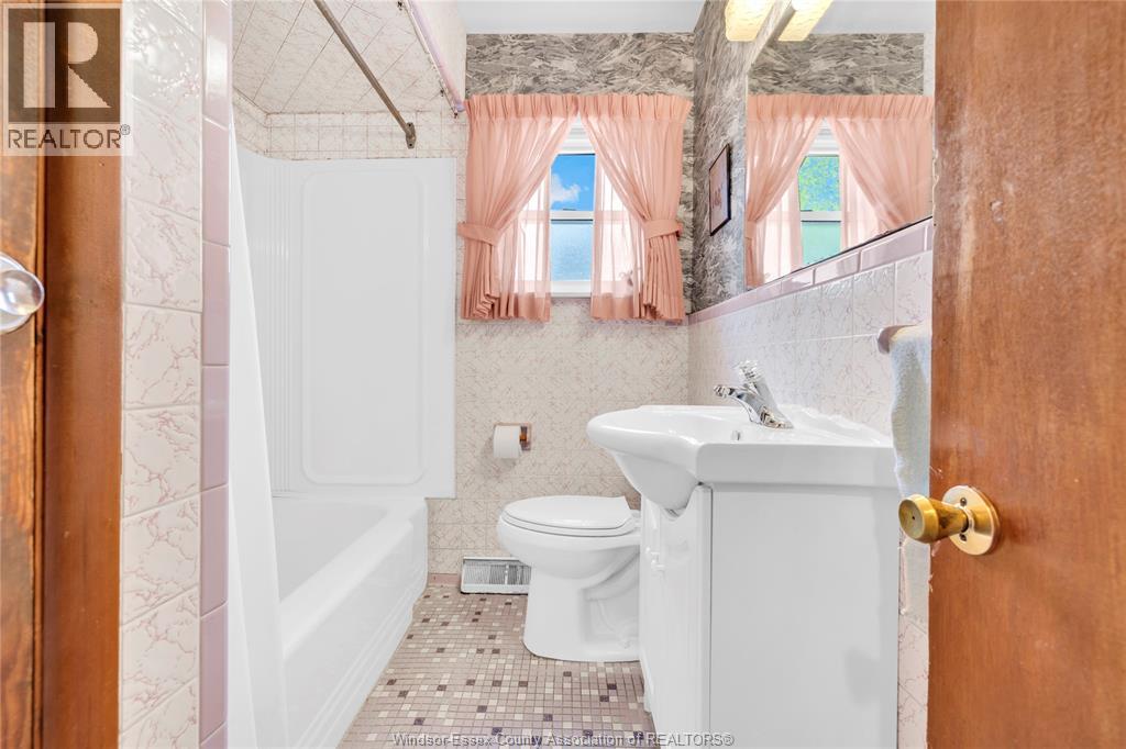 1531 CAMPBELL, Windsor, Ontario, N9B2K3 — Photo 17
