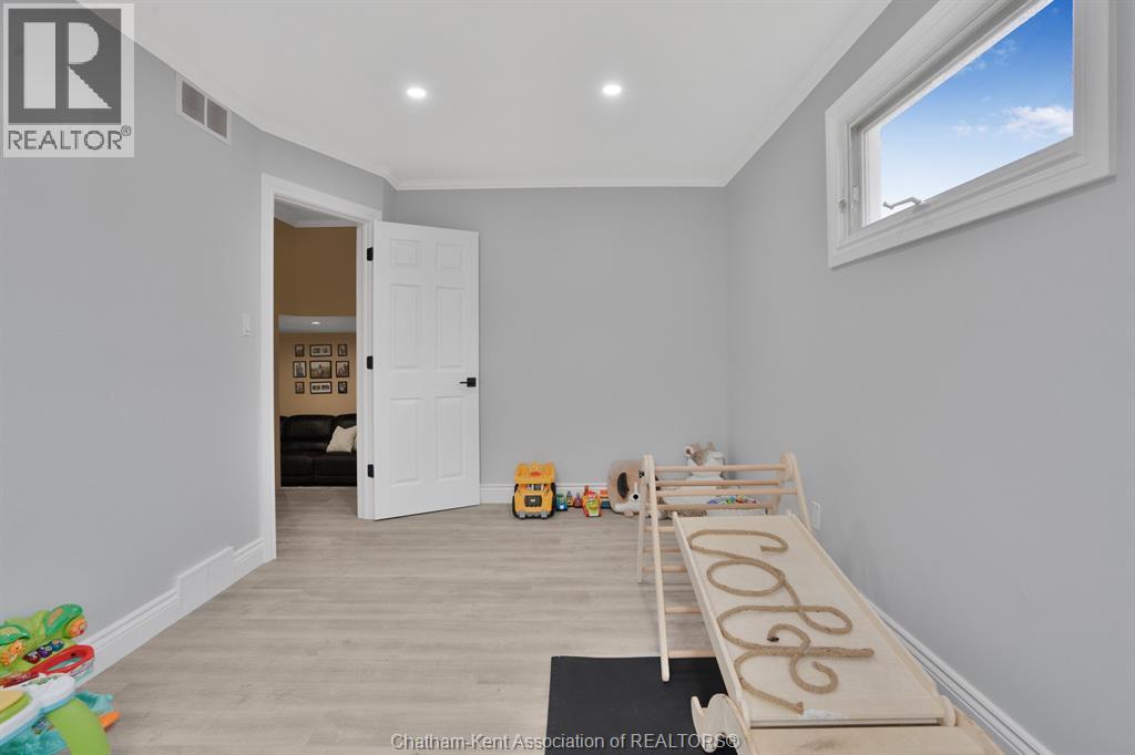 26 BEDFORD STREET, Chatham, Ontario, N7L2V3 — Photo 37
