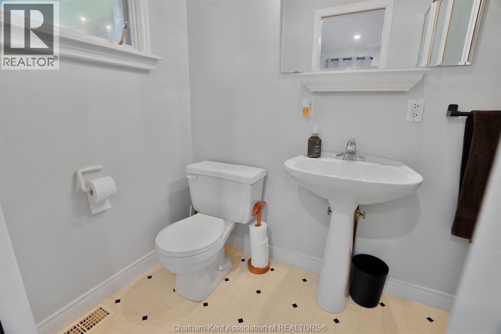 26 BEDFORD STREET, Chatham, Ontario, N7L2V3 — Photo 40