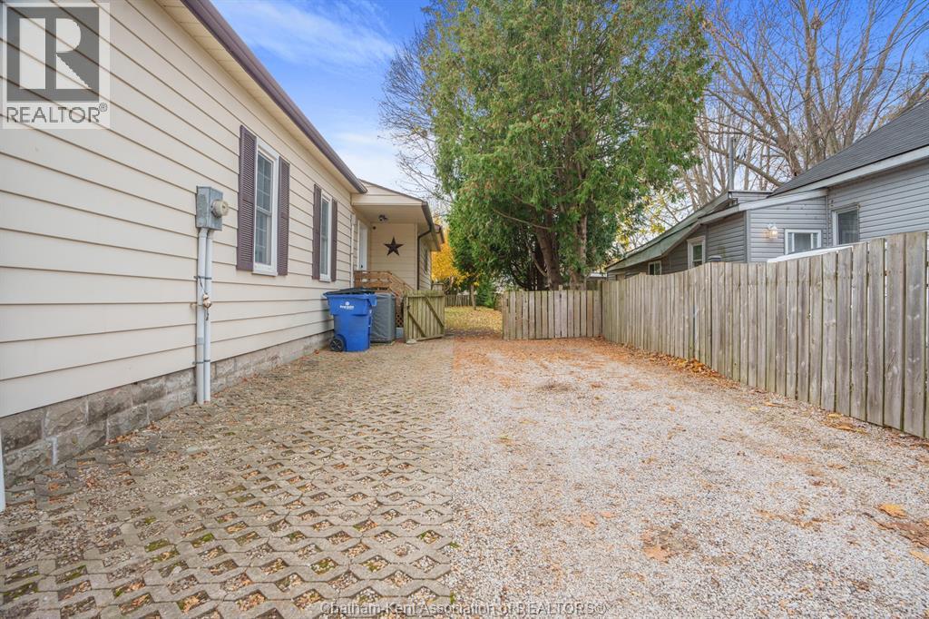 26 BEDFORD STREET, Chatham, Ontario, N7L2V3 — Photo 6