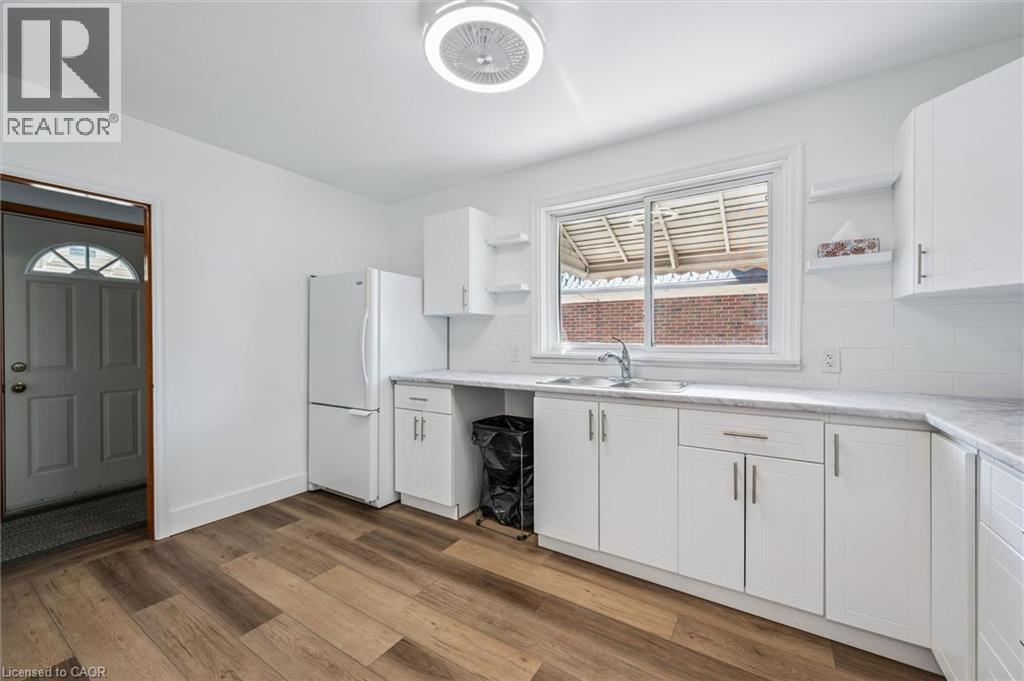 128 MAUSSER Avenue, Kitchener, Ontario, N2M3K5 — Photo 10