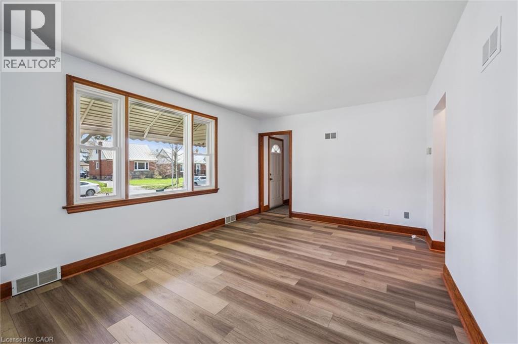 128 MAUSSER Avenue, Kitchener, Ontario, N2M3K5 — Photo 8
