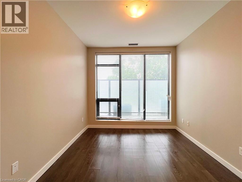 690 W KING Street W Unit# 116, Kitchener, Ontario, N2G0B9 — Photo 9