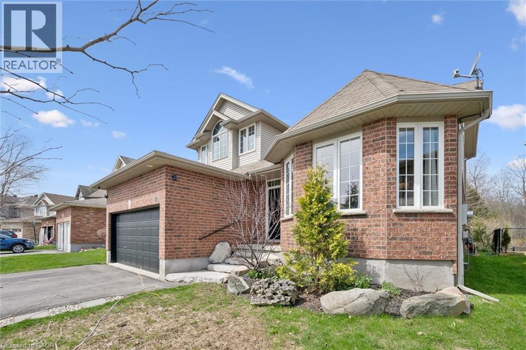 556 BLACK Street, Fergus, Ontario, N1M0A3 — Photo 4