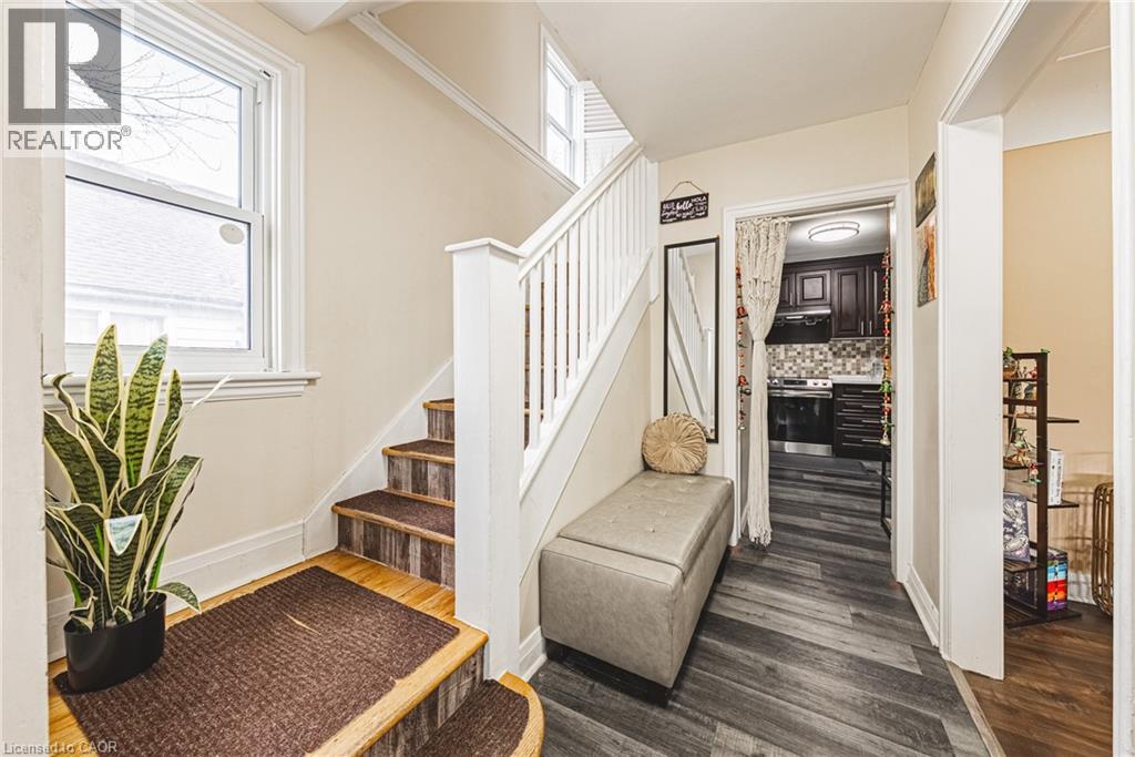 5 WEST 3RD Street, Hamilton, Ontario, L9C3J5 — Photo 3