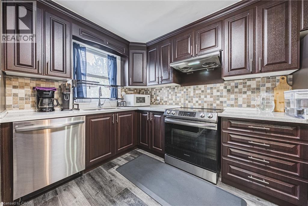 5 WEST 3RD Street, Hamilton, Ontario, L9C3J5 — Photo 5
