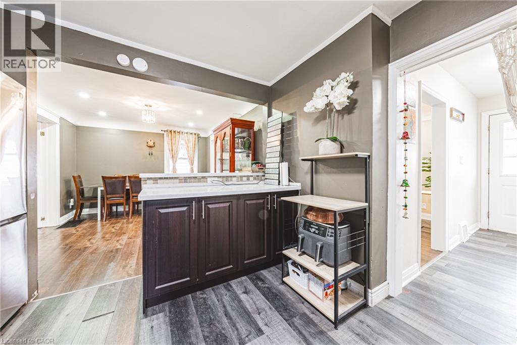 5 WEST 3RD Street, Hamilton, Ontario, L9C3J5 — Photo 6