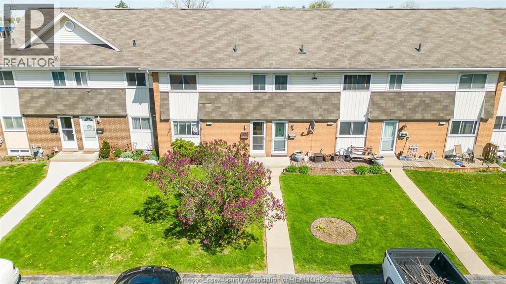 2693 MEADOWBROOK LANE, Windsor, Ontario, N8T2Y3 — Photo 2