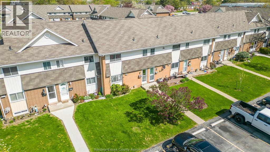2693 MEADOWBROOK LANE, Windsor, Ontario, N8T2Y3 — Photo 3