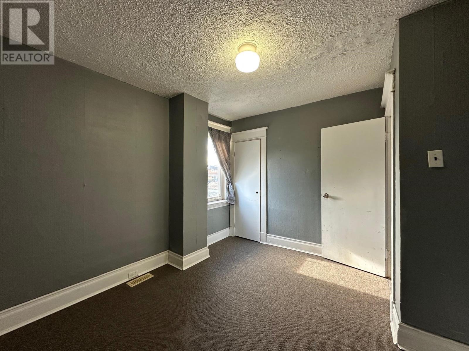 731 Simpson ST, Thunder Bay, Ontario, P7C3K2 — Photo 8