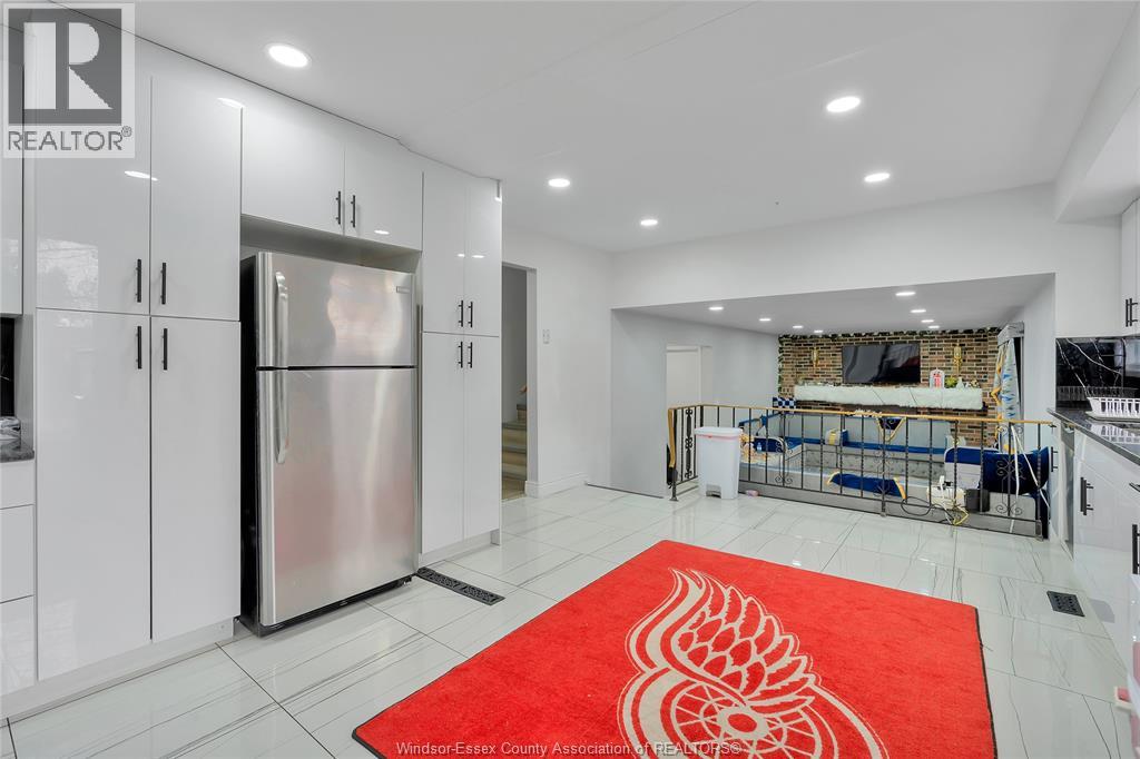 655 ROSELAND DRIVE South, Windsor, Ontario, N9G1T7 — Photo 8
