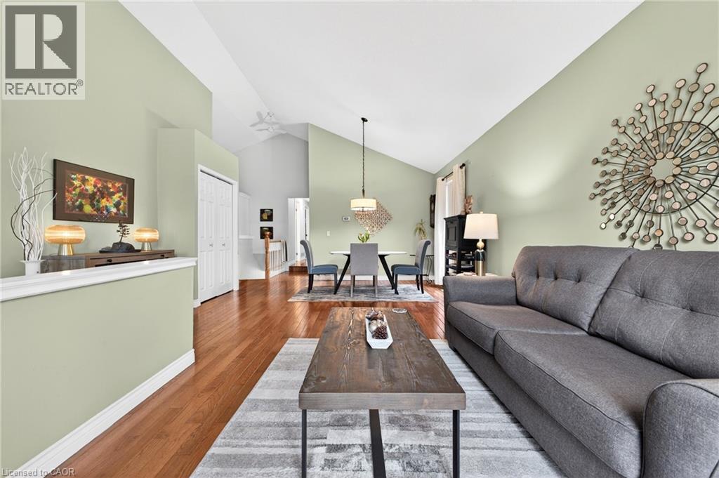 22 NOVOCO Drive, Hamilton, Ontario, L9C7E8 — Photo 11