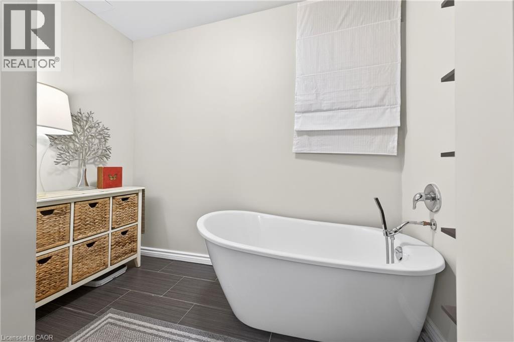 22 NOVOCO Drive, Hamilton, Ontario, L9C7E8 — Photo 26