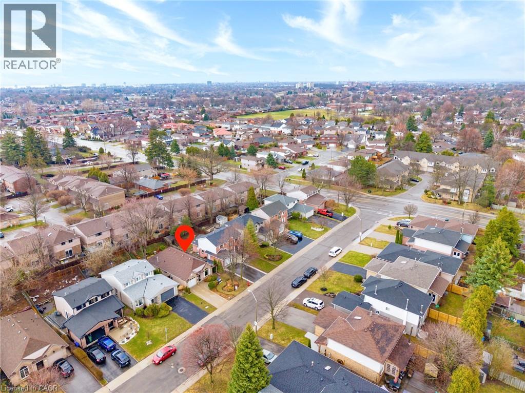 22 NOVOCO Drive, Hamilton, Ontario, L9C7E8 — Photo 4