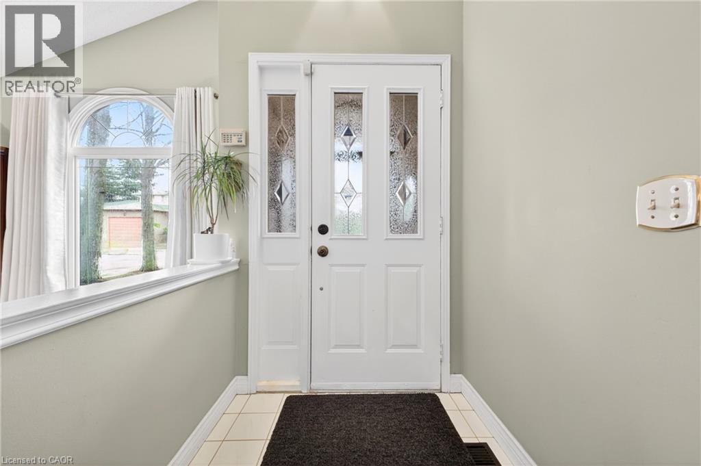 22 NOVOCO Drive, Hamilton, Ontario, L9C7E8 — Photo 5