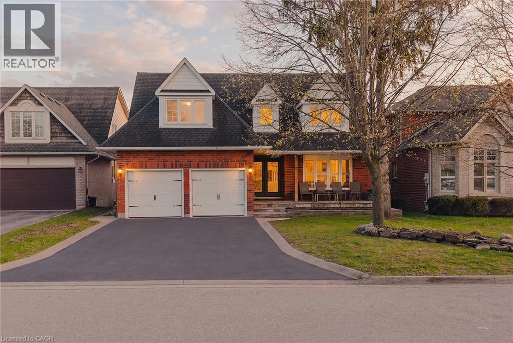79 HOLBROOK Crescent, Cambridge, Ontario, N1T1V7 — Photo 2