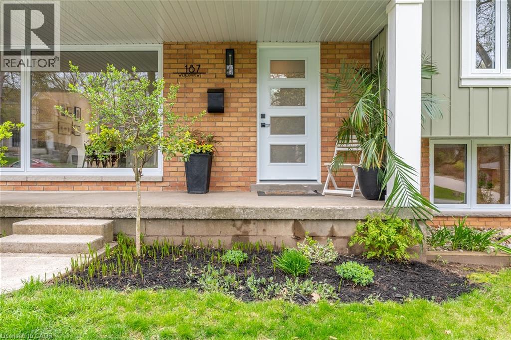 187 WOODVIEW Crescent, Ancaster, Ontario, L9G1G1 — Photo 3