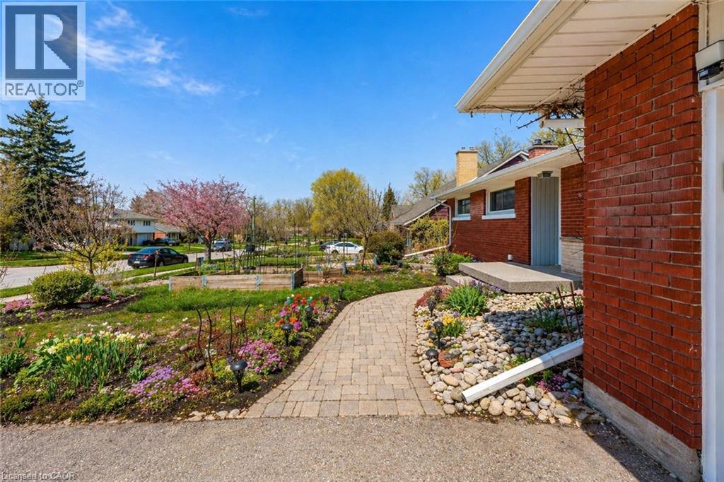 92 BRAESIDE Avenue, Waterloo, Ontario, N2J2C6 — Photo 41
