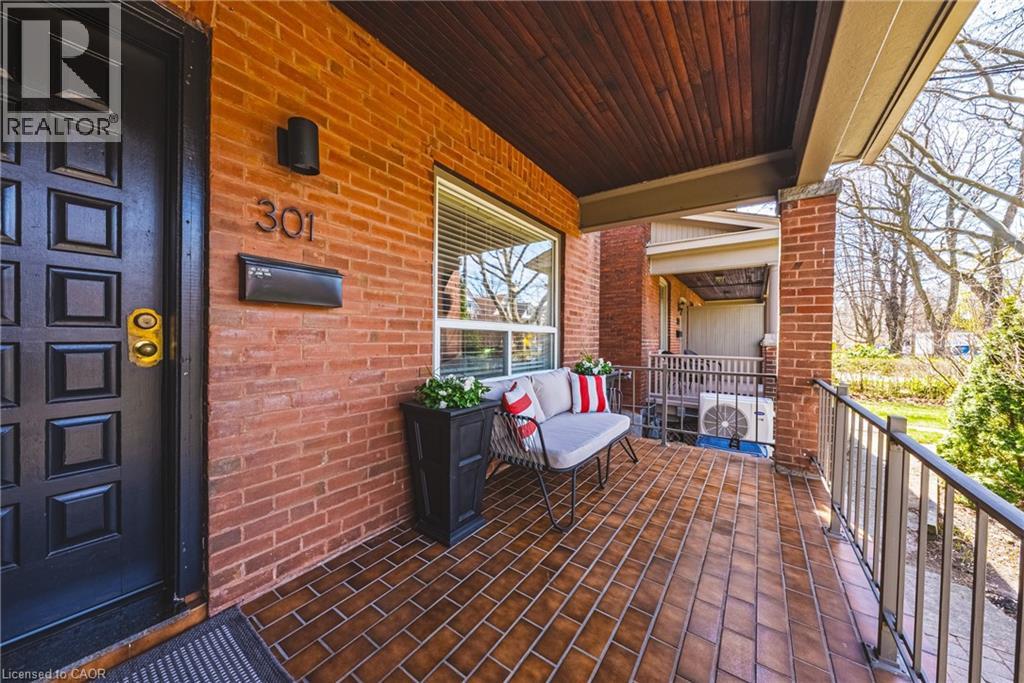 301 EVELYN Avenue, Toronto, Ontario, M6P2Z8 — Photo 4