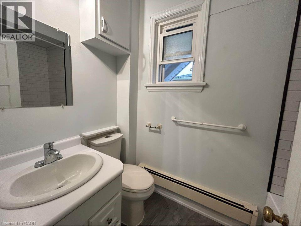 109 MOORE Avenue, Waterloo, Ontario, N2J1X3 — Photo 13