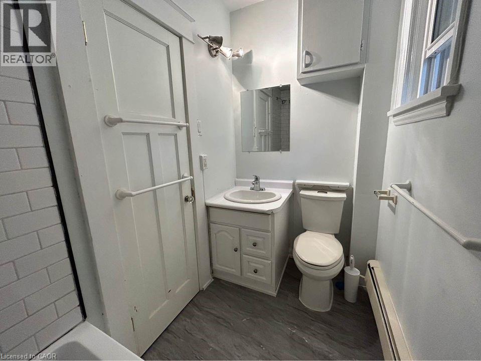 109 MOORE Avenue, Waterloo, Ontario, N2J1X3 — Photo 14