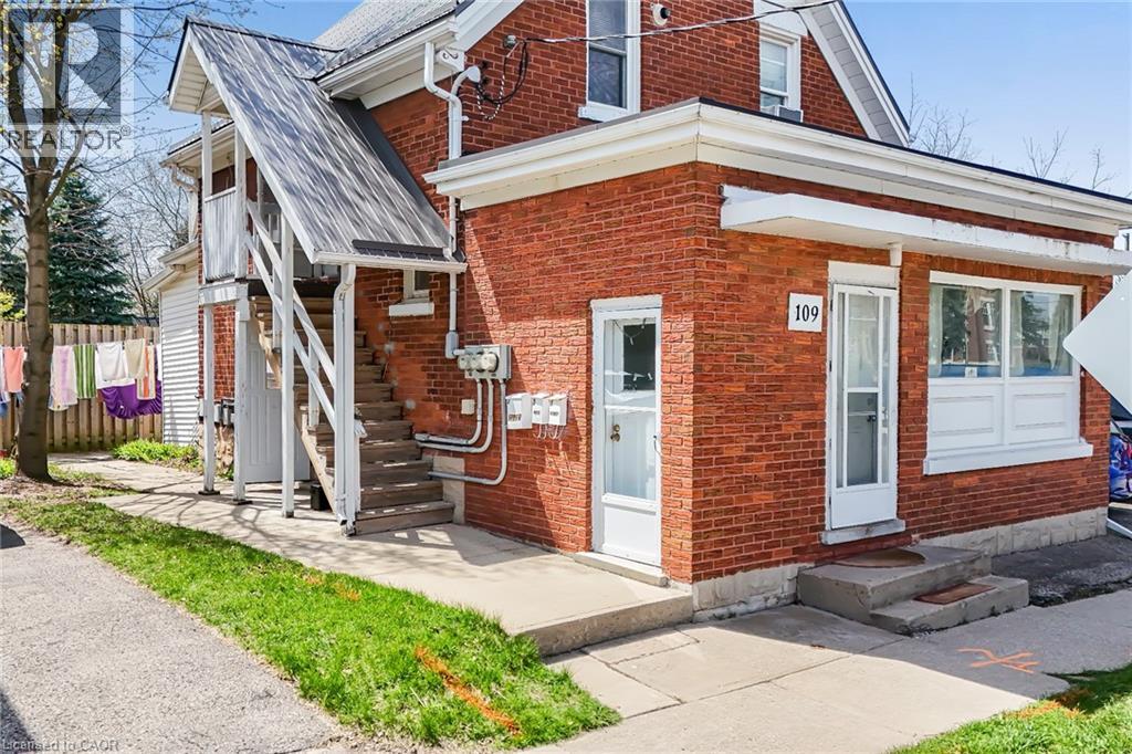 109 MOORE Avenue, Waterloo, Ontario, N2J1X3 — Photo 2