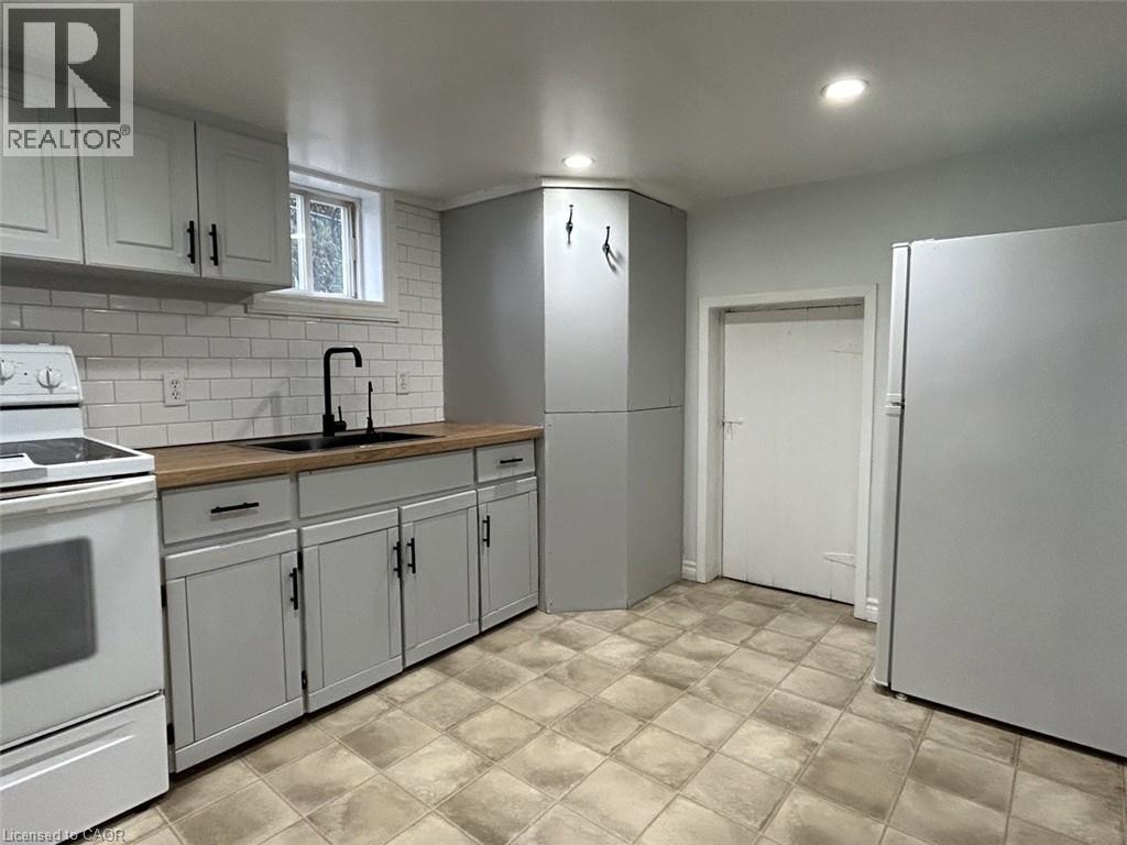 109 MOORE Avenue, Waterloo, Ontario, N2J1X3 — Photo 21