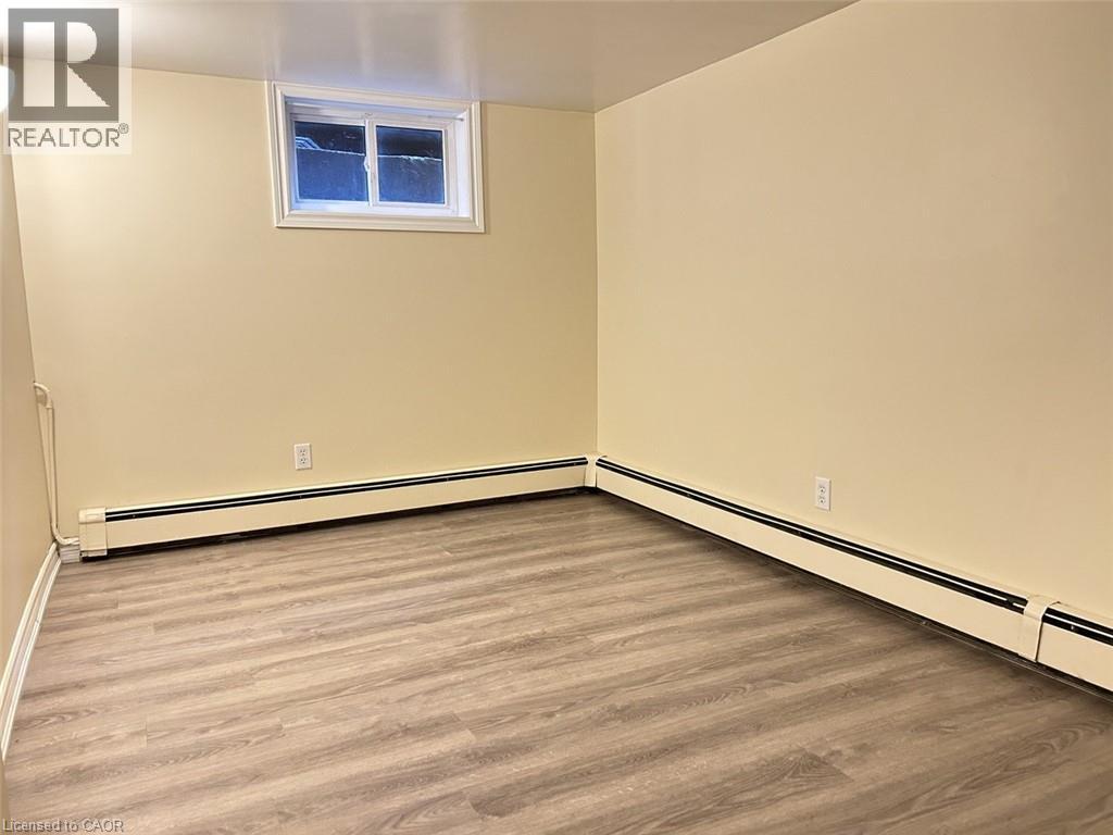 109 MOORE Avenue, Waterloo, Ontario, N2J1X3 — Photo 28