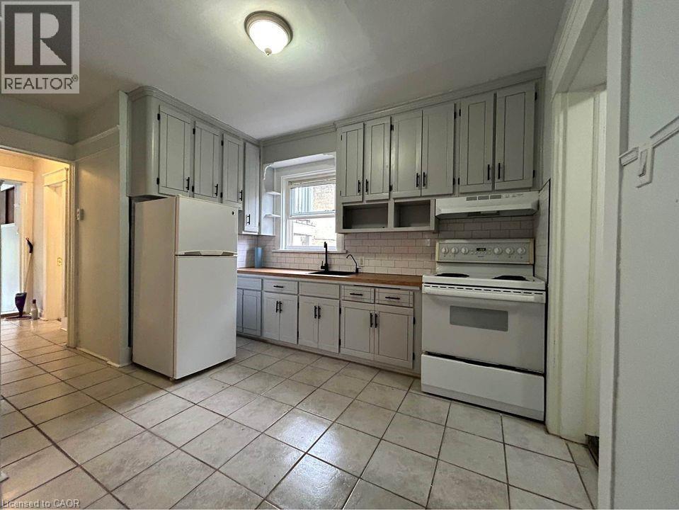 109 MOORE Avenue, Waterloo, Ontario, N2J1X3 — Photo 4